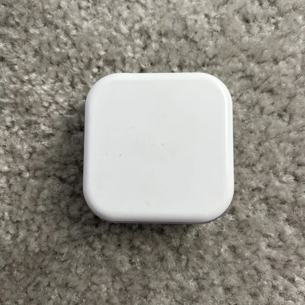 Apple Genuine EarPods EarPhones With 3.5mm Jack Plug Headphone Brand New
